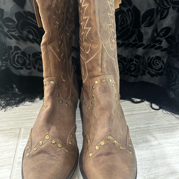 NWOT Women’s Coconut by Matisse cowboy boots. Size 9.5 - Picture 6 of 9